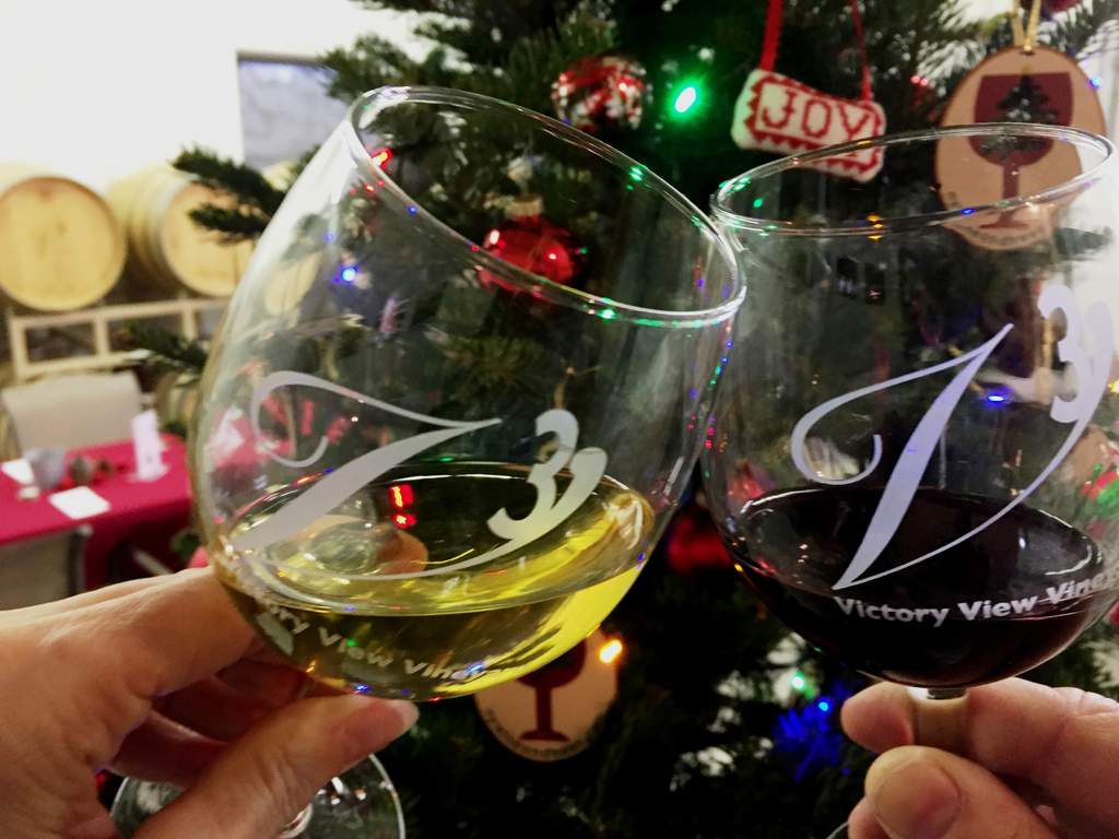 Clinking wine glasses to celebrate the new year